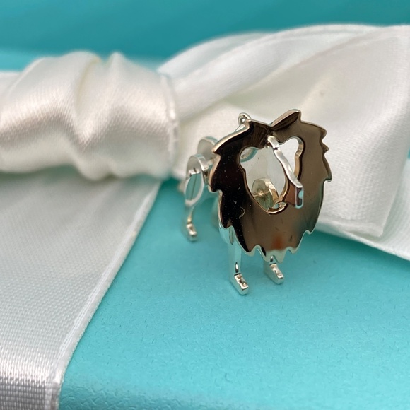 New Tiffany & Co 18k Gold Silver Save The Wild Lion Large 1” puzzle Charm - Picture 4 of 7